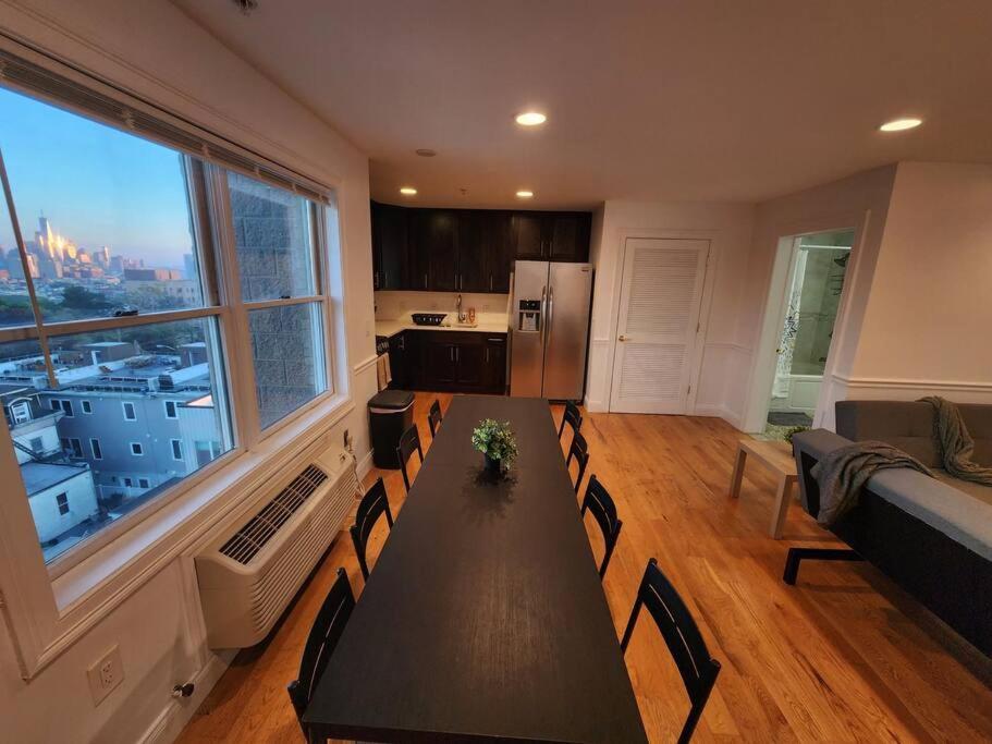 Ferienwohnung Luxurious 2 Bed ! Mins To Nyc! Union City Exterior foto