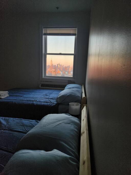 Ferienwohnung Luxurious 2 Bed ! Mins To Nyc! Union City Exterior foto