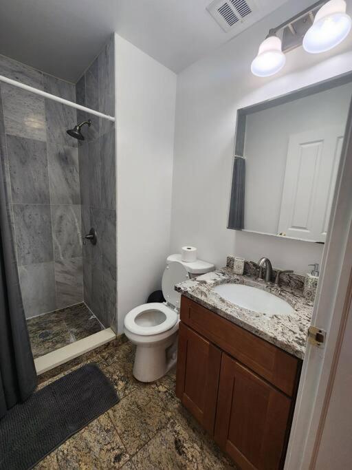Ferienwohnung Luxurious 2 Bed ! Mins To Nyc! Union City Exterior foto