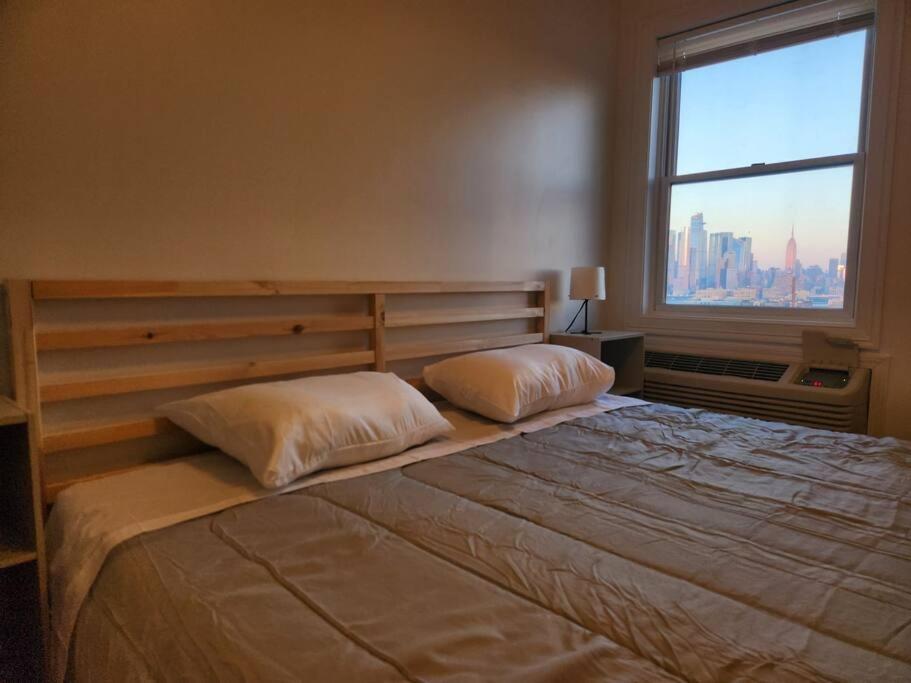 Ferienwohnung Luxurious 2 Bed ! Mins To Nyc! Union City Exterior foto