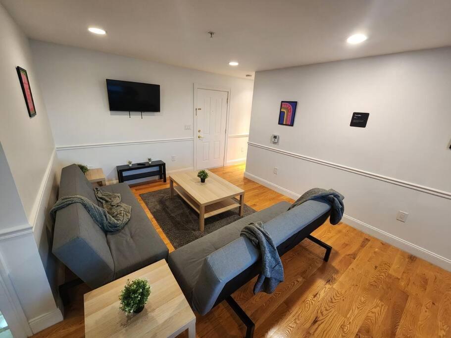 Ferienwohnung Luxurious 2 Bed ! Mins To Nyc! Union City Exterior foto