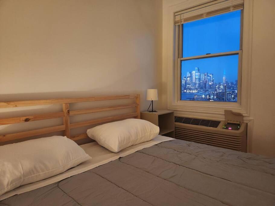 Ferienwohnung Luxurious 2 Bed ! Mins To Nyc! Union City Exterior foto